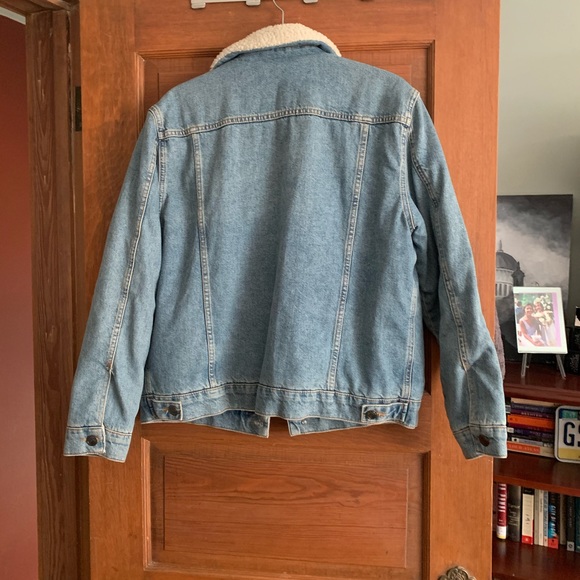 Like New, Sherpa-lined BDG Jean Jacket | Size L - Picture 2 of 6